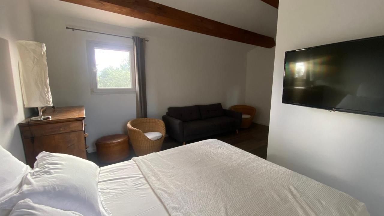 Les Magnolias Bed & Breakfast มาร์กเซย ภายนอก รูปภาพ